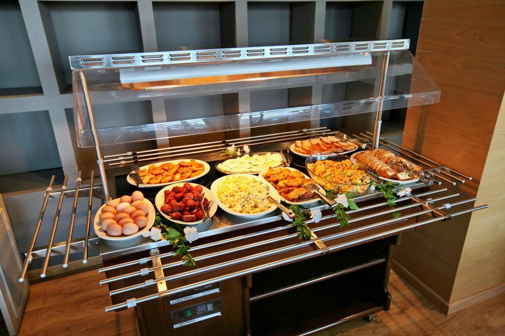 Sandy Bay Hotel Plomari Екстер'єр фото